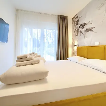 - Bellissima With Private Heated Pool And Table Tennis - Smart Tv Villa *
