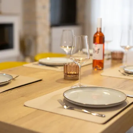 Villa - Bellissima With Private Heated Pool And Table Tennis - Smart Tv