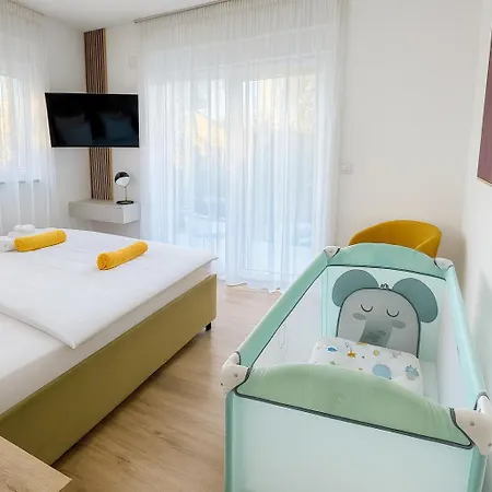 - Bellissima With Private Heated Pool And Table Tennis - Smart Tv *