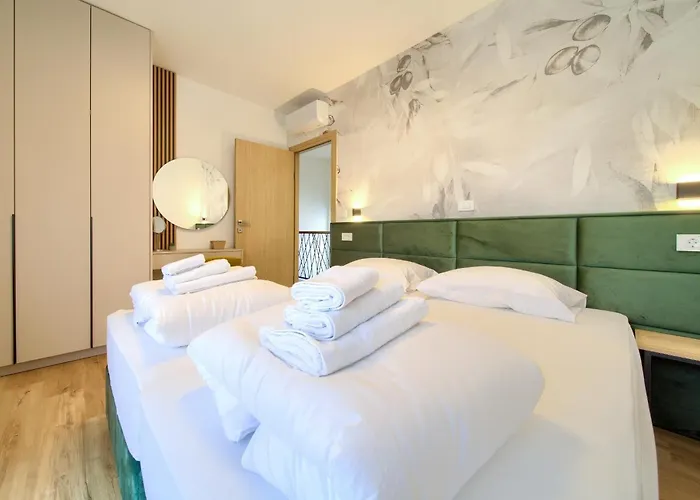 Villa Bellissima Malinska - Privater Pool, 4 Schlafzimmer, Ruhige Lage Vila *