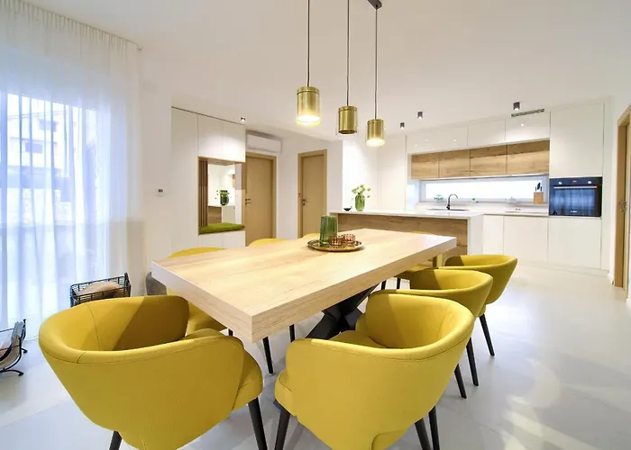 Villa Bellissima Malinska - Privater Pool, 4 Schlafzimmer, Ruhige Lage * Malinska