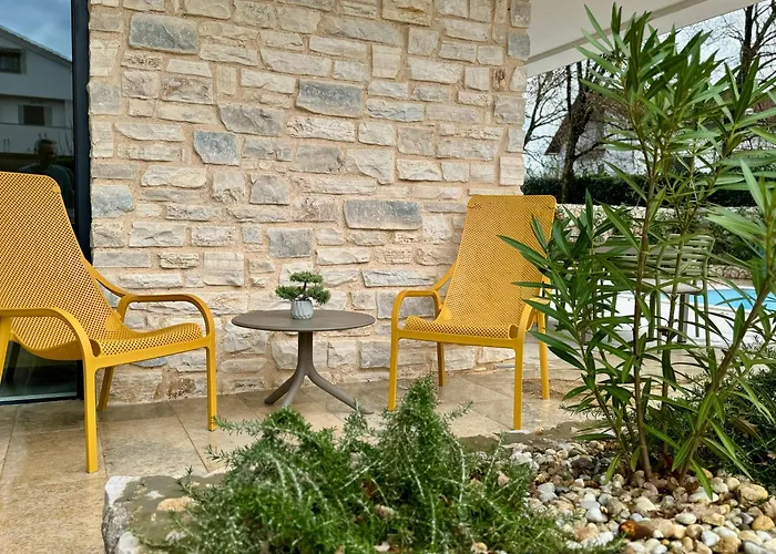 Villa Bellissima Malinska - Privater Pool, 4 Schlafzimmer, Ruhige Lage Malinska