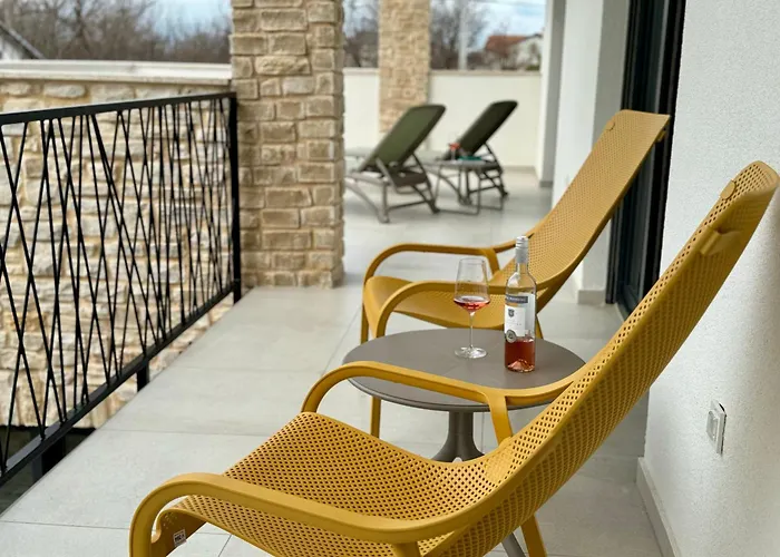 Villa Bellissima Malinska - Privater Pool, 4 Schlafzimmer, Ruhige Lage *