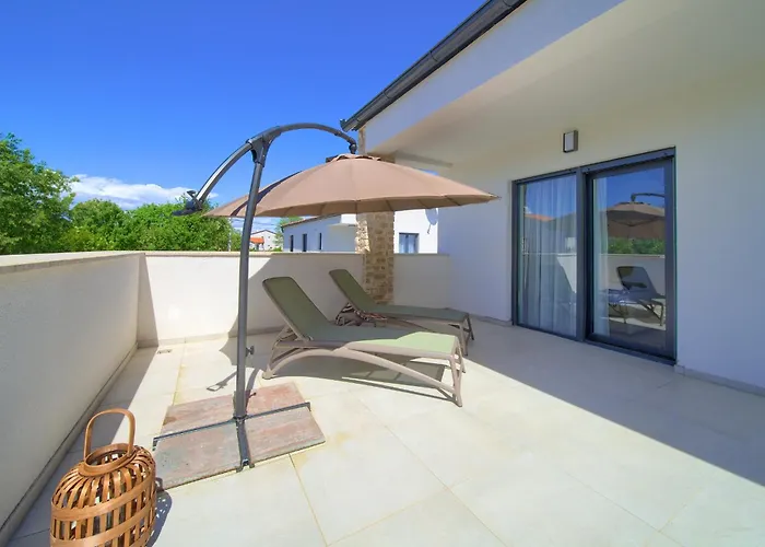 Vila Villa Bellissima Malinska - Privater Pool, 4 Schlafzimmer, Ruhige Lage Malinska