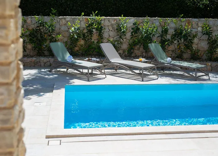 Villa Bellissima Malinska - Privater Pool, 4 Schlafzimmer, Ruhige Lage * Malinska