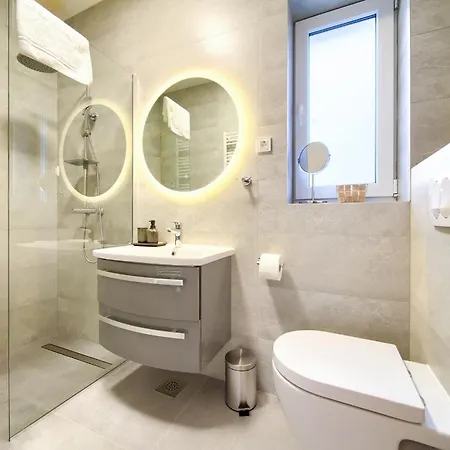 - Bellissima With Private Heated Pool And Table Tennis - Smart Tv 빌라 *
