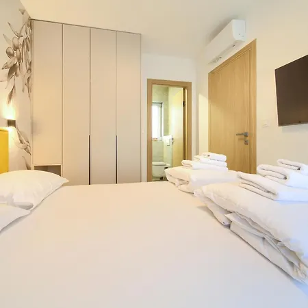 - Bellissima With Private Heated Pool And Table Tennis - Smart Tv * Malinska
