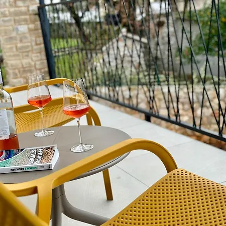 Villa - Bellissima With Private Heated Pool And Table Tennis - Smart Tv *
