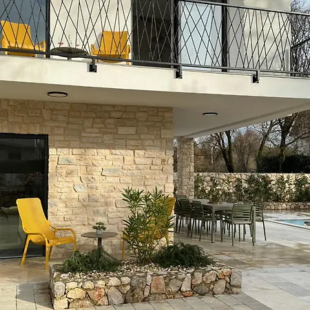 - Bellissima With Private Heated Pool And Table Tennis - Smart Tv *