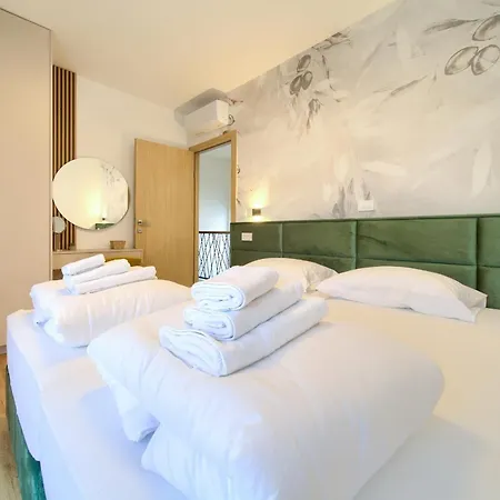 - Bellissima With Private Heated Pool And Table Tennis - Smart Tv Villa *